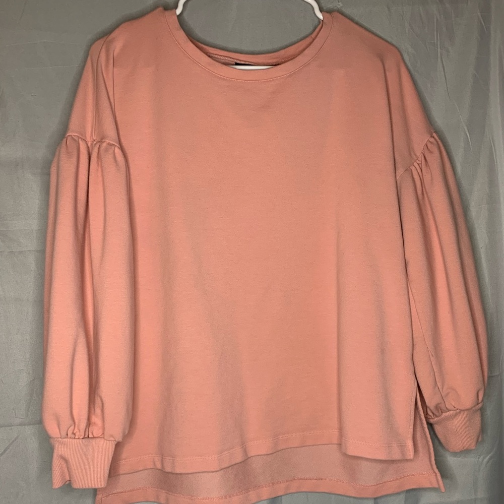 Balloon sleeve sweatshirt!